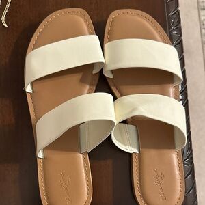 Universal Thread Cream Double Strap Sandals